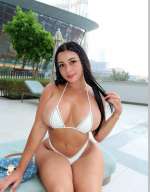 Sevgili Tadında bayan ADEL