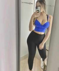 Ateşli öpücükleri olan Melis