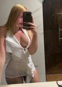 Beyaz tenli  Mila seksi escort