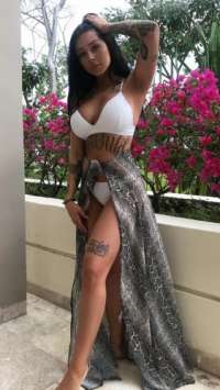 Çekici Akdeniz Escort Bayanı - Zarif ve Baştan Çıkarıcı