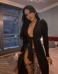 Çekici Mersin eve gelen bayan Aslı 