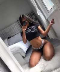 Heyecan verici bir hatun Sevgi