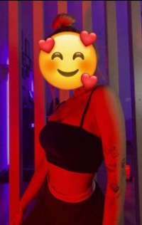 Kendi evinde beylerini bekleyen Nazlı