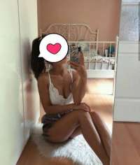 Mersinde escortluk yapan Azra