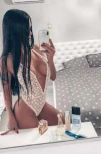 Mezitli'deki Büyüleyici Bayanlar: Escort Bayan Mersin