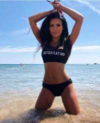 Mezitli'nin Çarpıcı Esmer Escortuyla Etkileyici Deneyimler