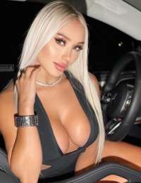 Otelde Çılgın bir gece geçireceğiniz Liya