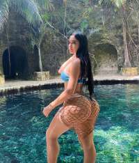 Saksolar kraliçesi Escort bayan Defne