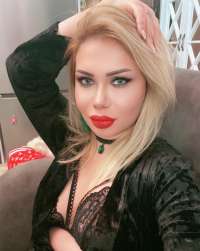 Seksi Hatlara Sahip Göçmen escort bayan Lara