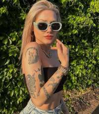 Seksi ve zarif Açelya