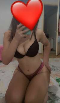 Ten yapısı mükemmel bir kız Sude