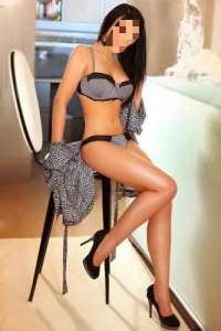 Toroslar'dan Göz Kamaştıran Escort Bayan