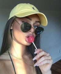 Toroslar'ın Büyüleyici Güzeli: Kendine Güvenen ve Hayat Dolu Bayan