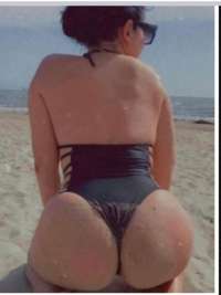 Uzun saçlı ve seksi giyinen Escort Yasemin