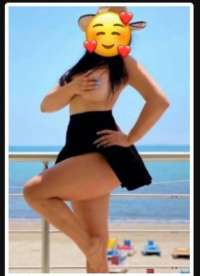 Uzun saçlı ve seksi giyinen Escort Yasemin