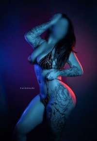 Yenişehir Bölgesinin Tutkulu Kızı: Sınırsız Eğlence ve Şehvet Dolu Anlar